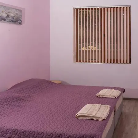 1 Bedroom Cozy And Comfortable Апартаменты