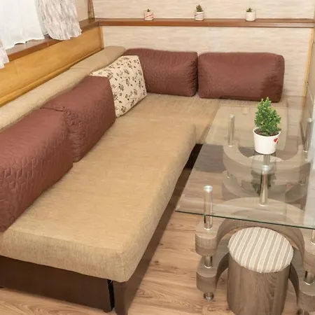 1 Bedroom Cozy And Comfortable Апартаменты *